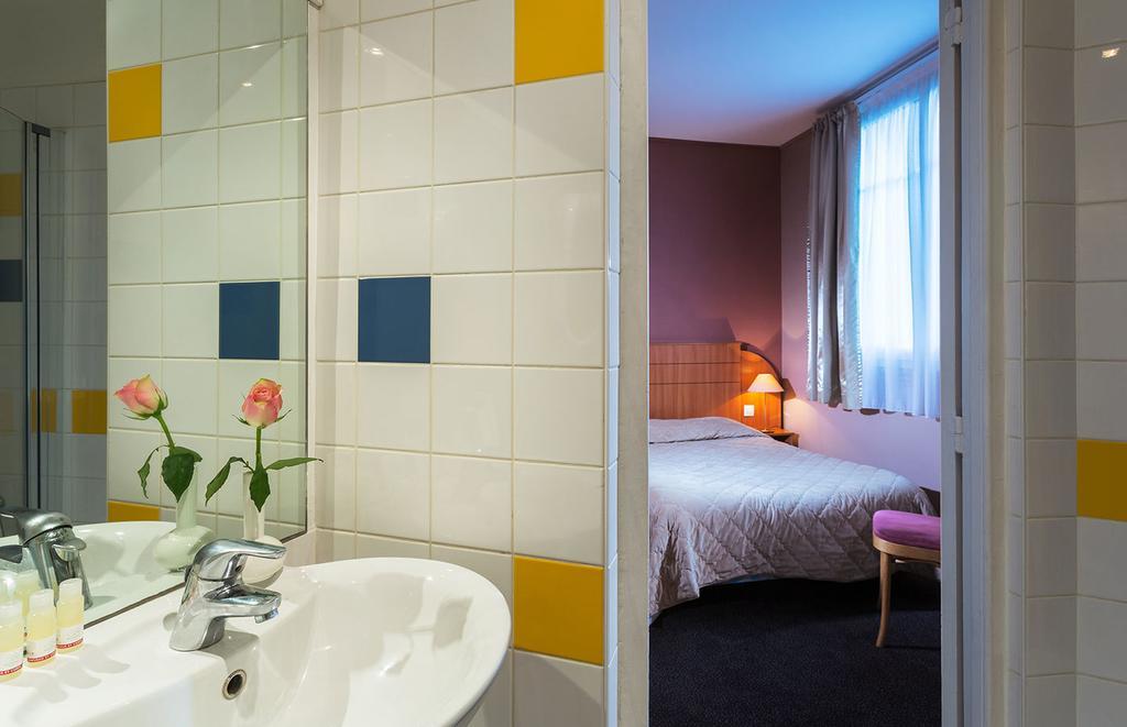 Hotel Astrid รูออง ภายนอก รูปภาพ
