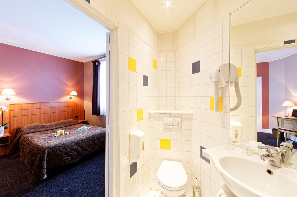 Hotel Astrid รูออง ภายนอก รูปภาพ