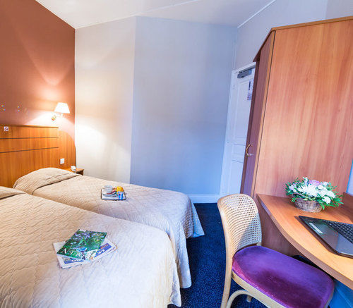 Hotel Astrid รูออง ภายนอก รูปภาพ