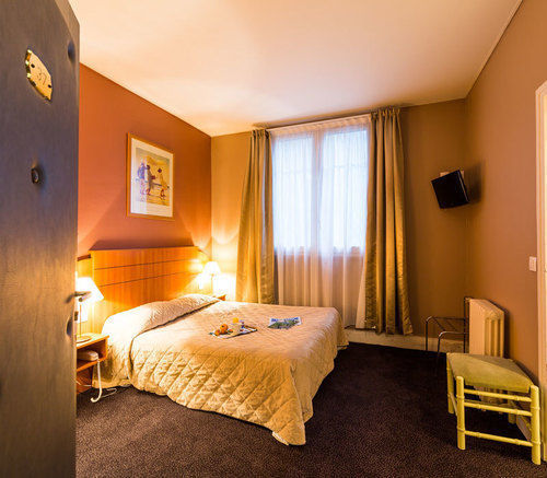 Hotel Astrid รูออง ภายนอก รูปภาพ